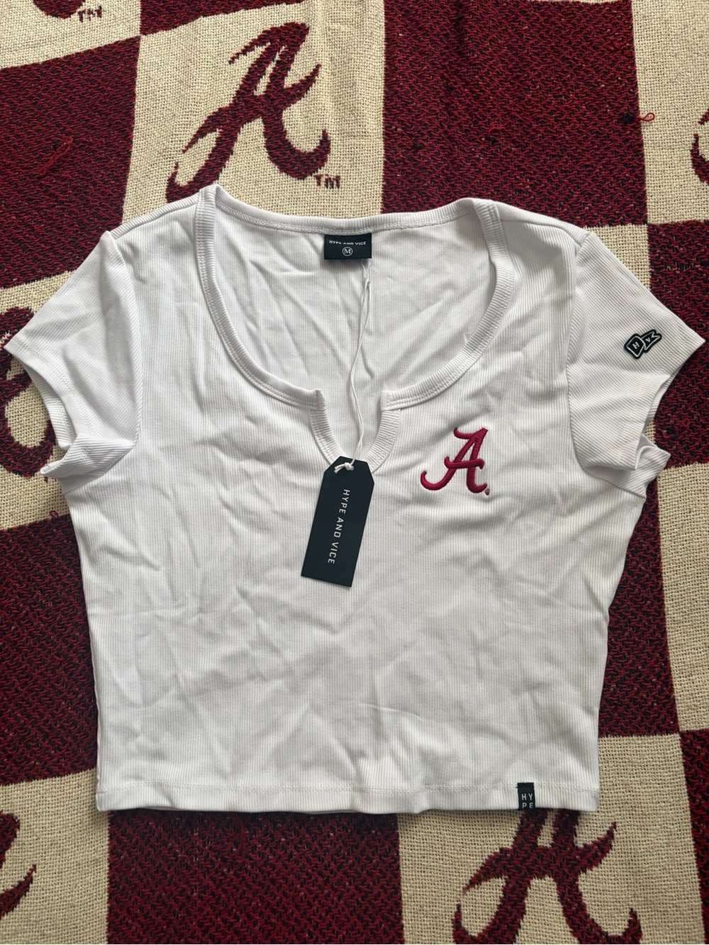 Hype & Vice Women's White Cropped Scoop Tee with Crimson 'A'